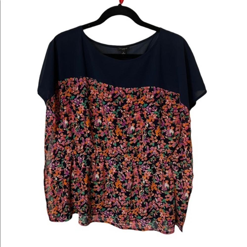 Ann Taylor Black and Floral Top Size Small